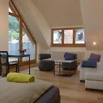 Gruppen Und Familienstadthaus 5-6 Betten, 4 Baeder, 2 Terrassen Und Balkon