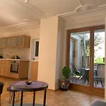 Gruppen Und Familienstadthaus 5-6 Betten, 4 Baeder, 2 Terrassen Und Balkon Сasa de vacaciones *