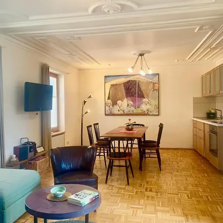 Gruppen Und Familienstadthaus 5-6 Betten, 4 Baeder, 2 Terrassen Und Balkon * Neustadt an der Weinstraße