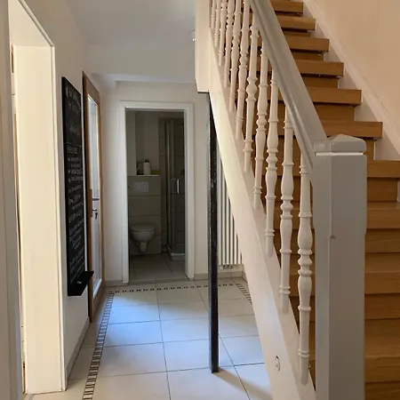 Casa vacanze Gruppen Und Familienstadthaus 5-6 Betten, 4 Baeder, 2 Terrassen Und Balkon *