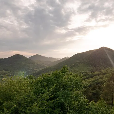 度假居 Gruppen Und Familienstadthaus 5-6 Betten, 4 Baeder, 2 Terrassen Und Balkon