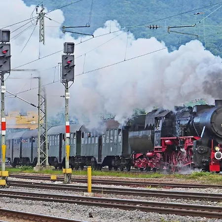 Gruppen Und Familienstadthaus 5-6 Betten, 4 Baeder, 2 Terrassen Und Balkon 度假居