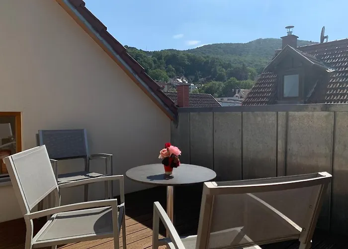 Gruppen Und Familienstadthaus 5-6 Betten, 4 Baeder, 2 Terrassen Und Balkon