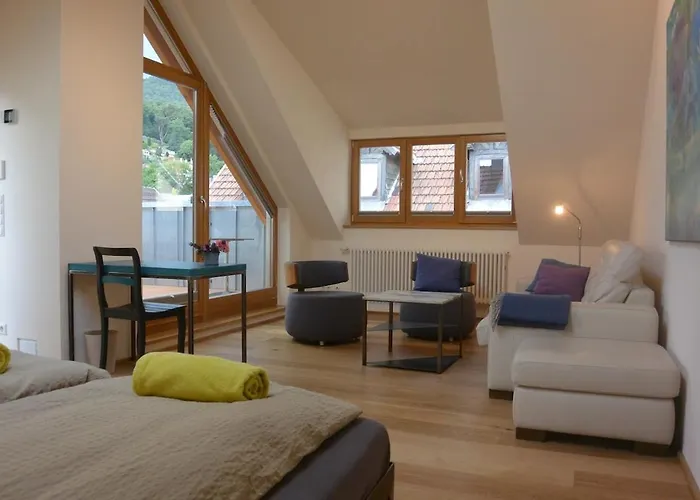 Gruppen Und Familienstadthaus 5-6 Betten, 4 Baeder, 2 Terrassen Und Balkon