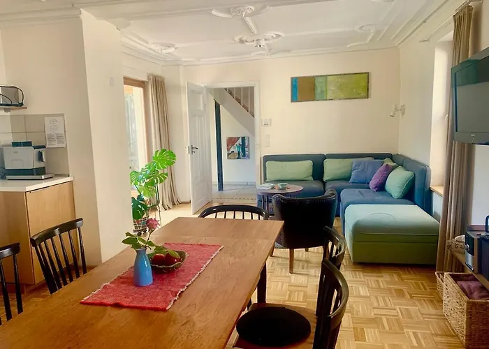 Gruppen Und Familienstadthaus 5-6 Betten, 4 Baeder, 2 Terrassen Und Balkon