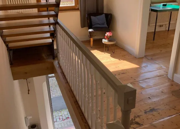 Ferienhaus Gruppen Und Familienstadthaus 5-6 Betten, 4 Bäder, 2 Terrassen Und Balkon *